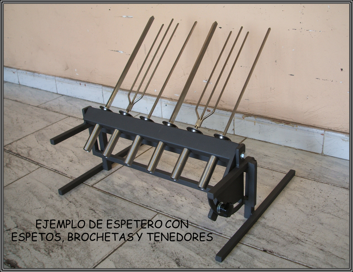 Espetero regulable de encaje frontal para barbacoa metalica - con espetos, brochetas y tenedores. Espetera